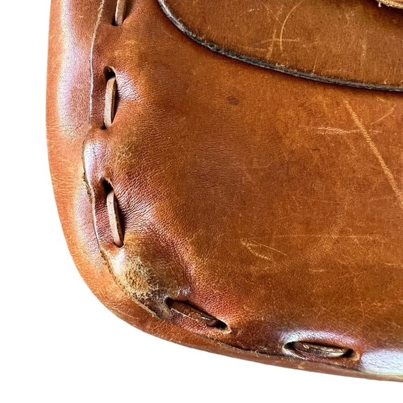 VTG Distressed Leather Boho Saddle Flap Purse Decorative Stitching Braid Detail - Picture 13 of 14